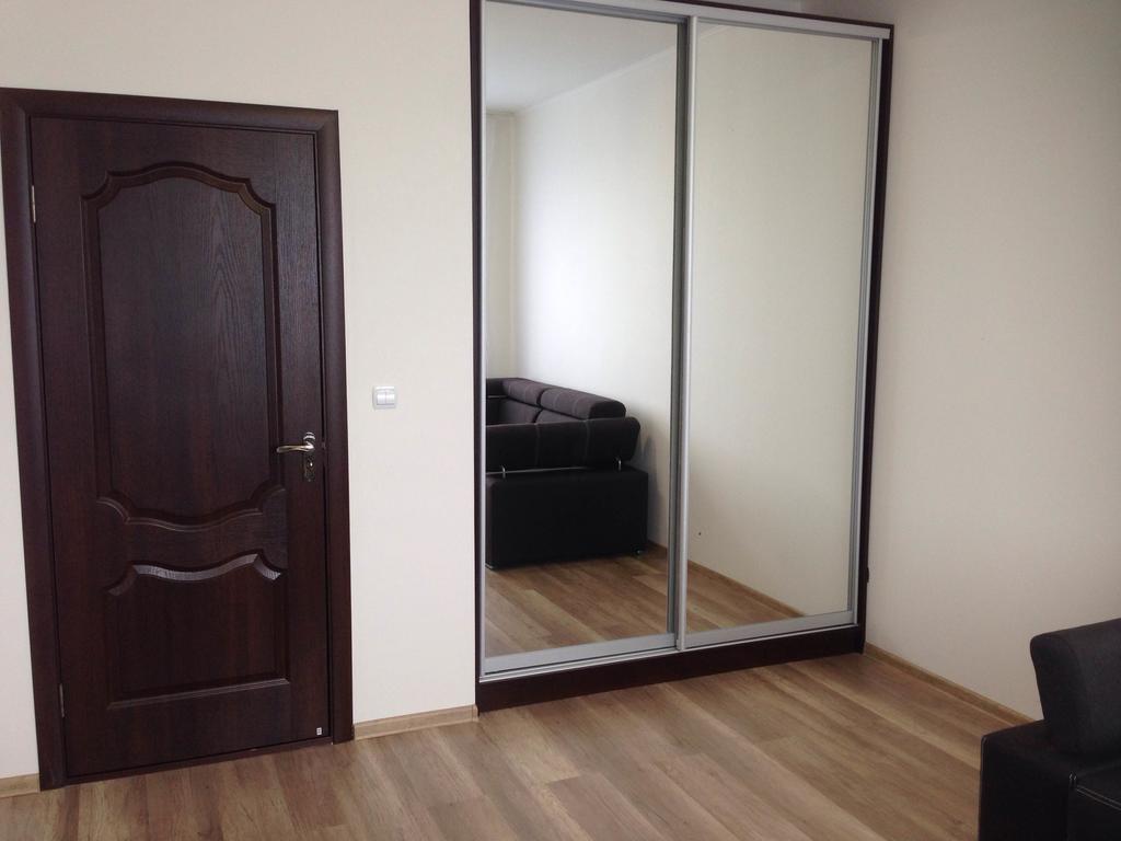 Gil Apartments, On Mynaiska 18 Uzhhorod Bagian luar foto